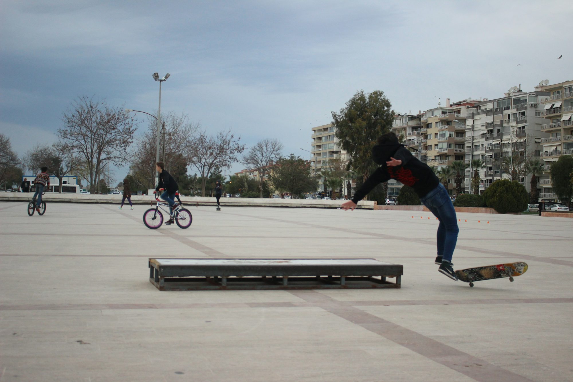 Exploring the World of Skateboarding: Styles, Techniques, and Community