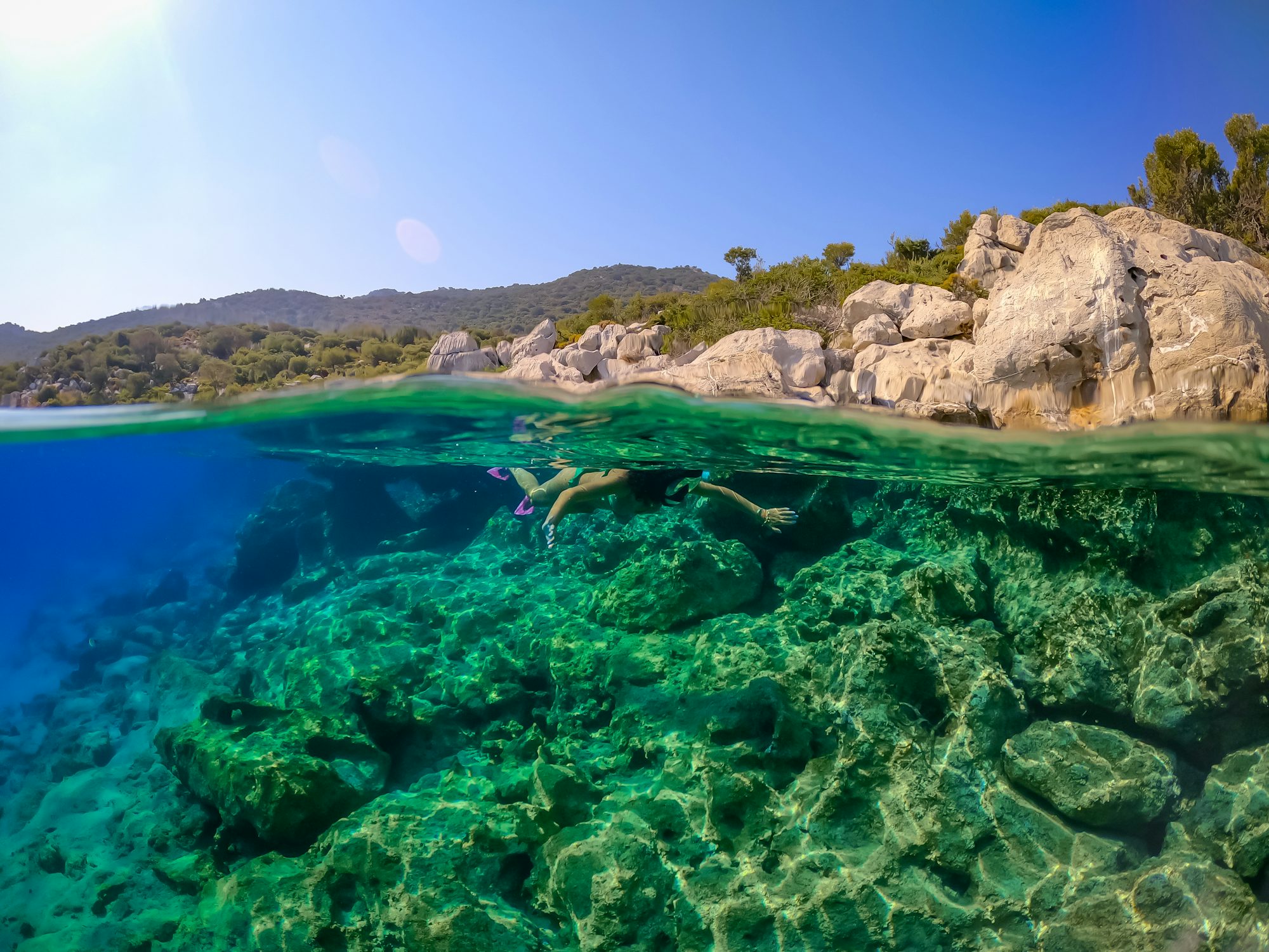 A Beginner’s Guide to Scuba Diving: Explore the Depths of the Ocean